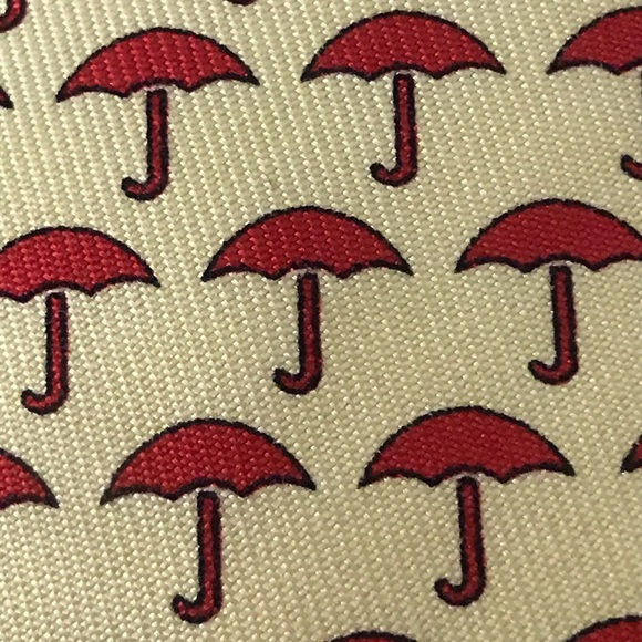 Umbrella Yellow Red Vineyard Vineyard Vines Tie - Picture 5 of 11